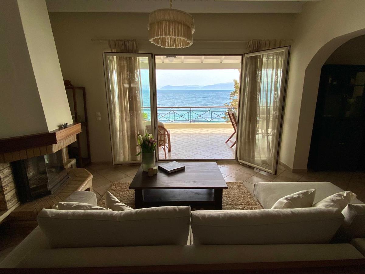 Beach Front Villa Litore Месонґі Екстер'єр фото